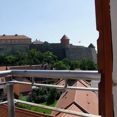 Lägenhet Minaret Eger